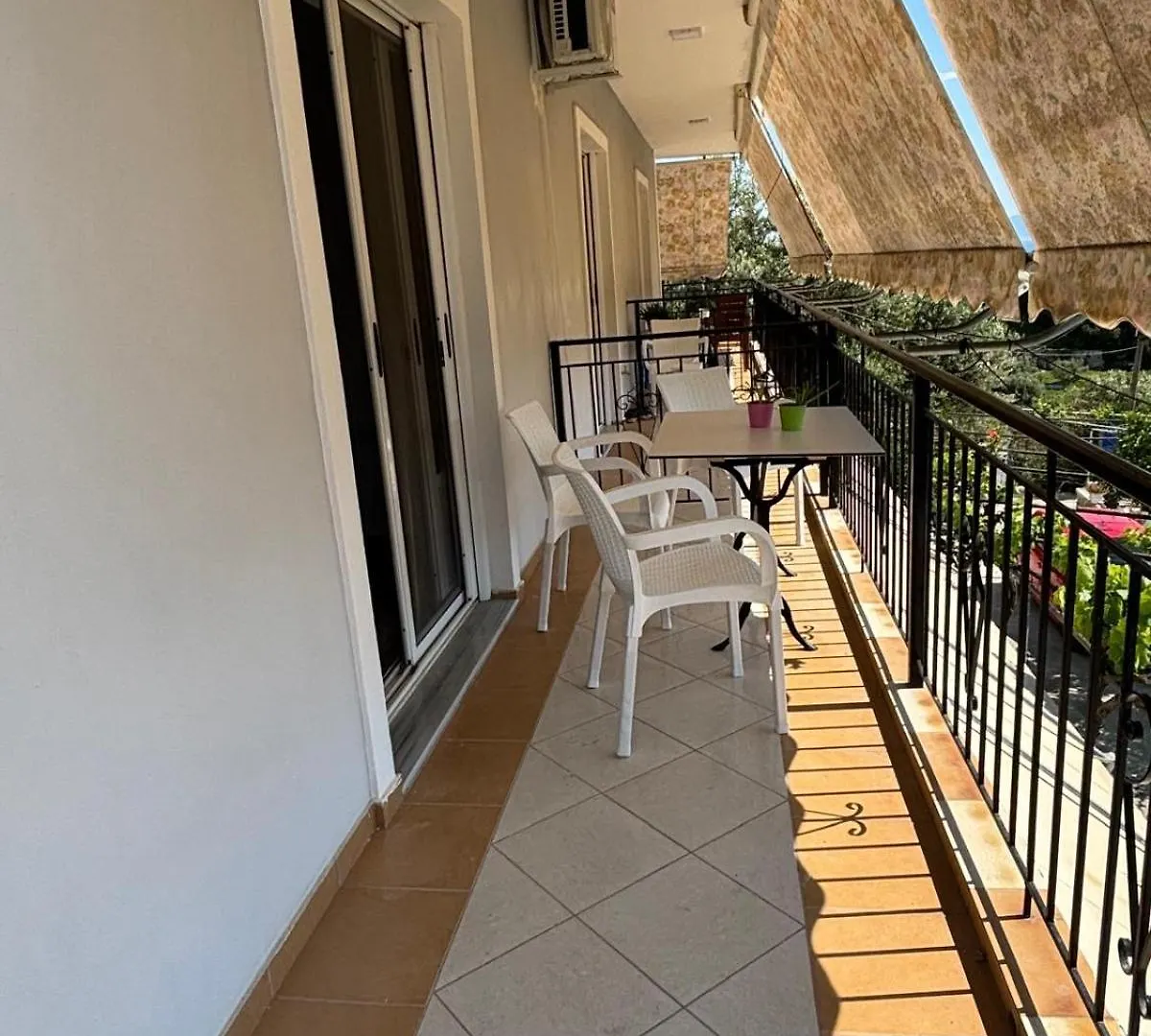Qeparo View Rooms