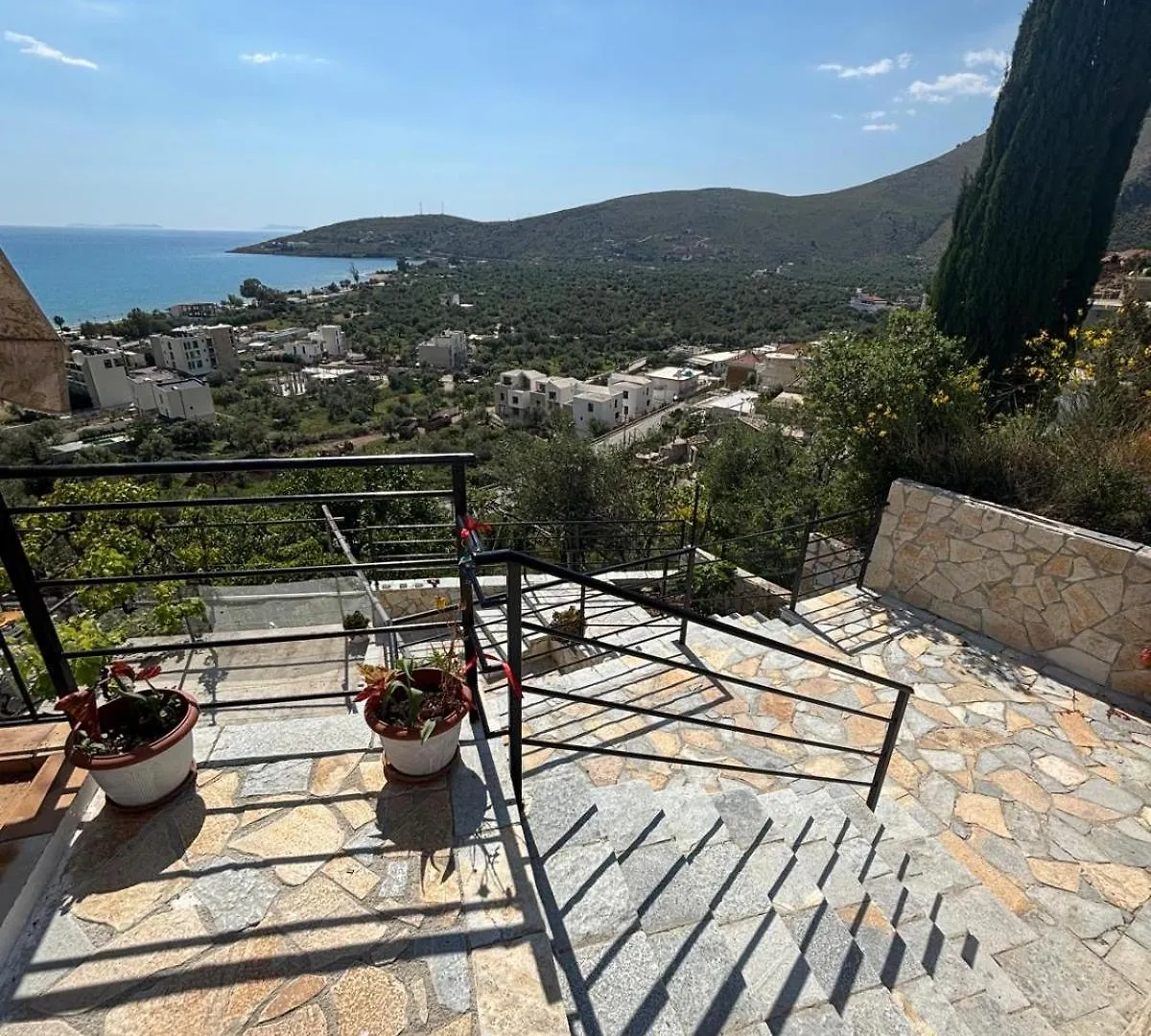 Qeparo View Rooms